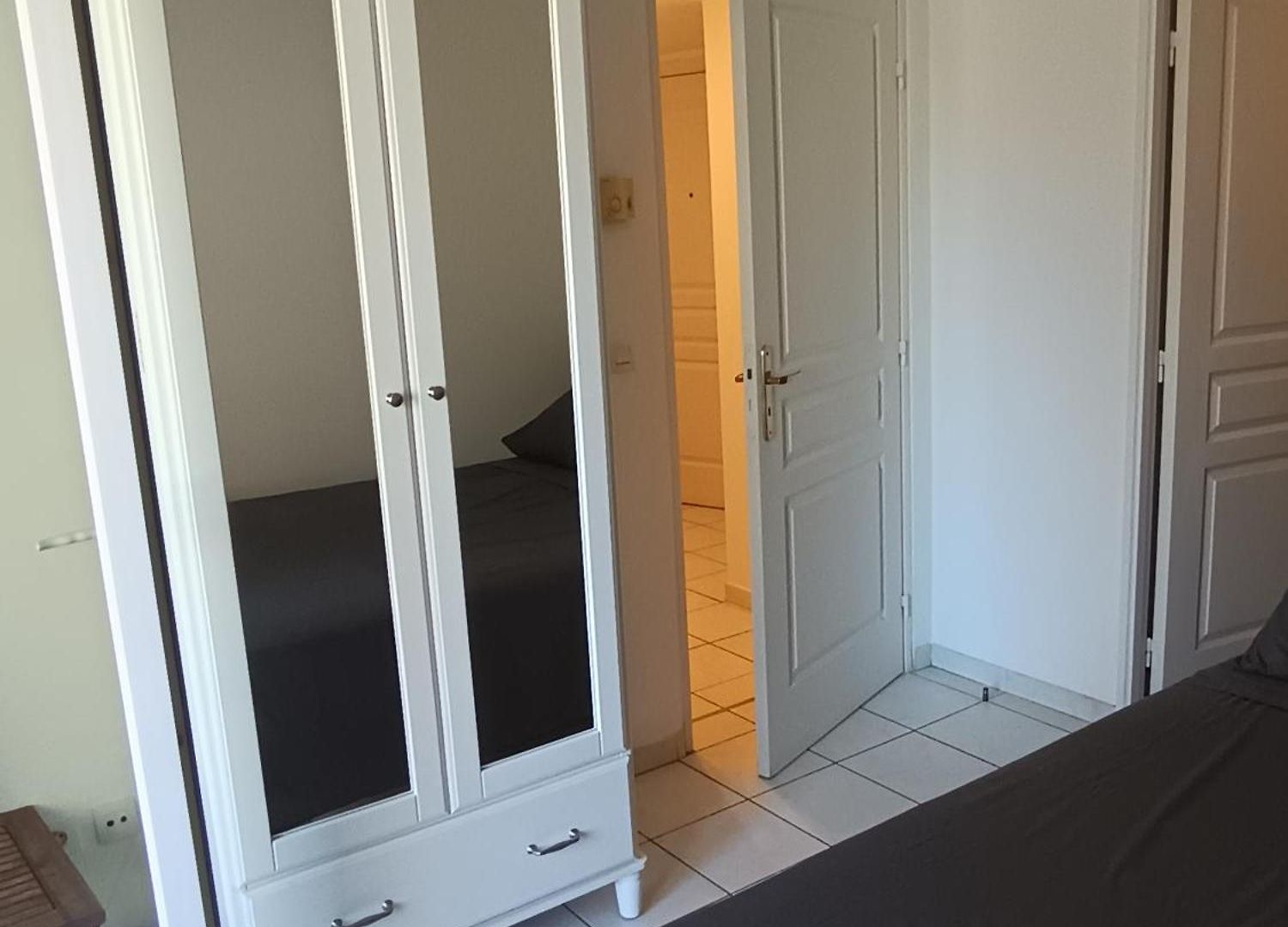 1 Bedroom Air-conditioned Wi-fi Apartment