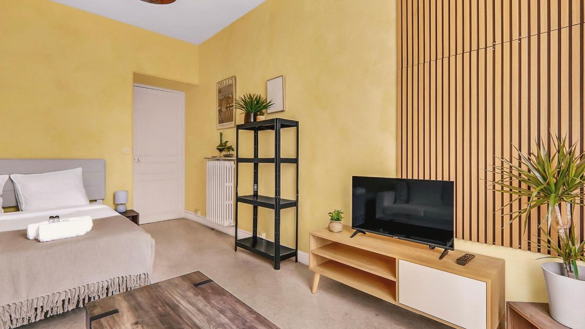 T1 - Cocon Dore Et Jardin Secret, Liberation