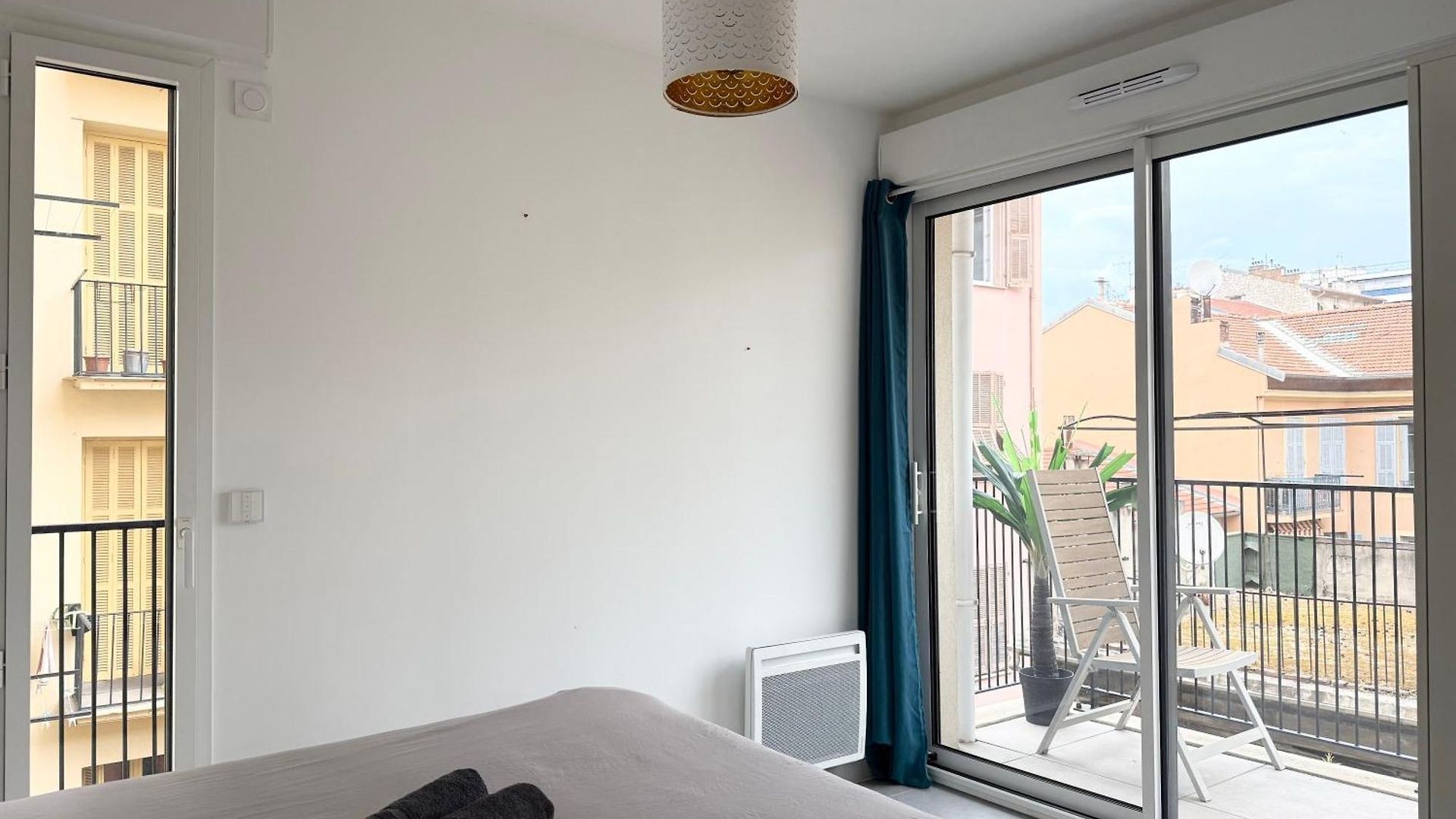 2p Moderne Avec Terrasse A *