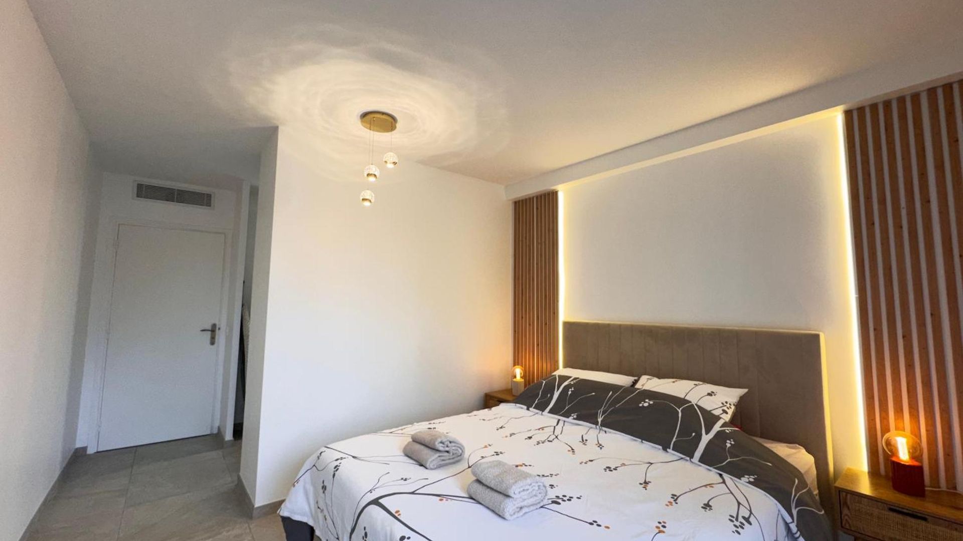 2 - Terrasse, Parking Gratuit & Climatisation Apartment *