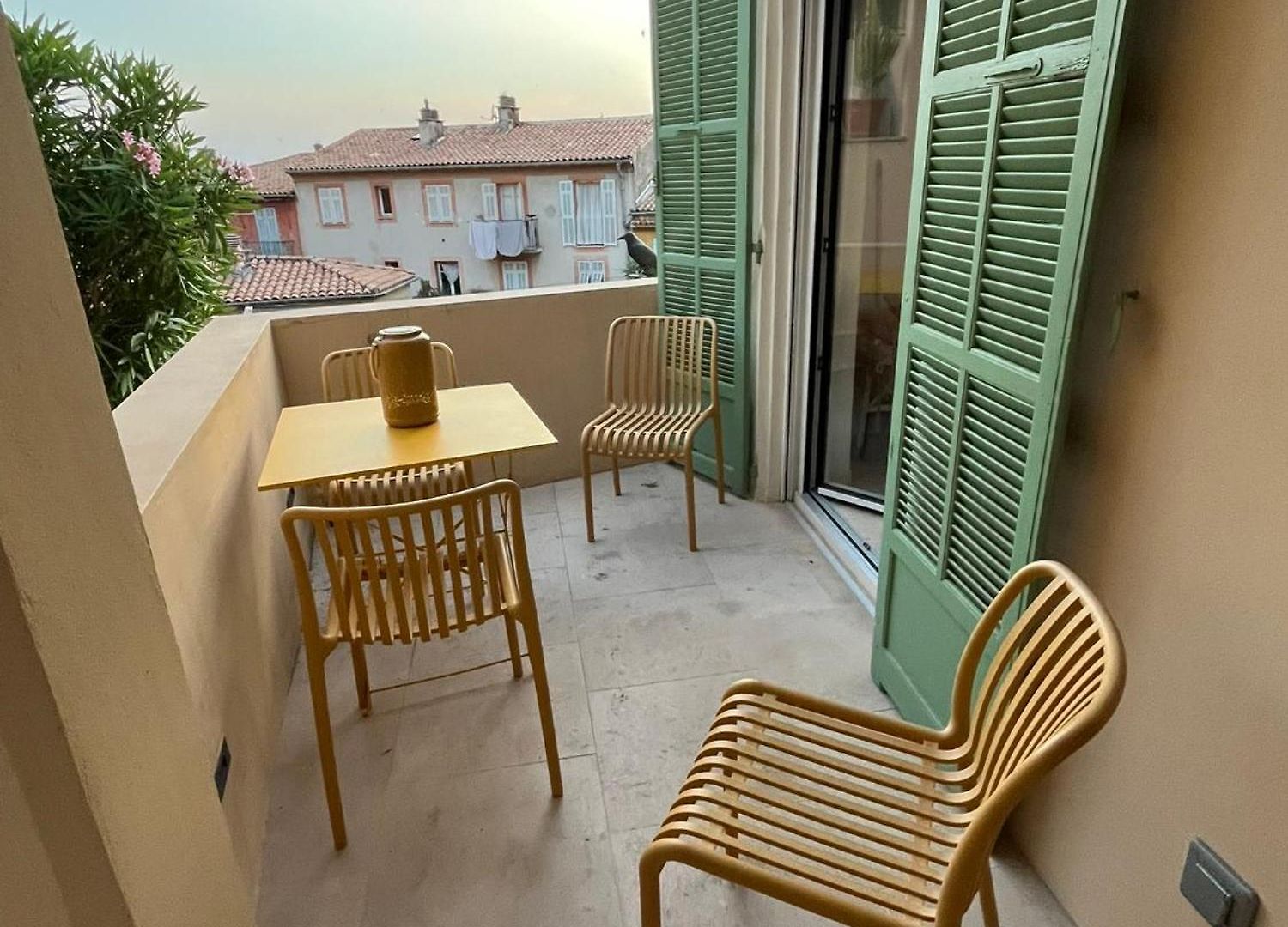 Unique Dans Le Vieux-nice! Avec Jardin Et Terrasse *