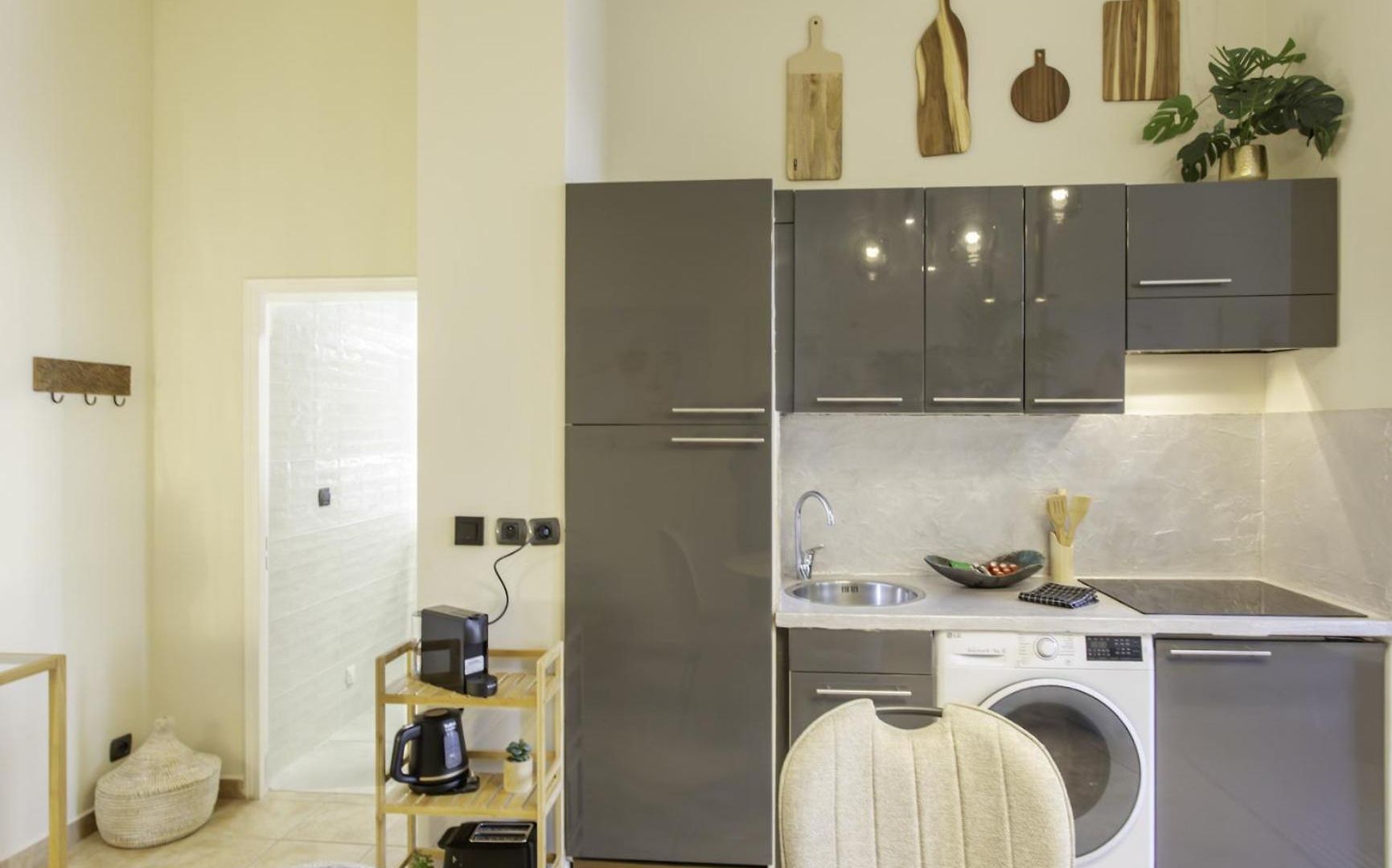#38 Staywizus - 1bdr Place Massena - Near - Ac & Wifi *