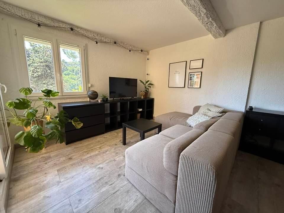 Apartment 3 Pieces Au Calme La Costiere
