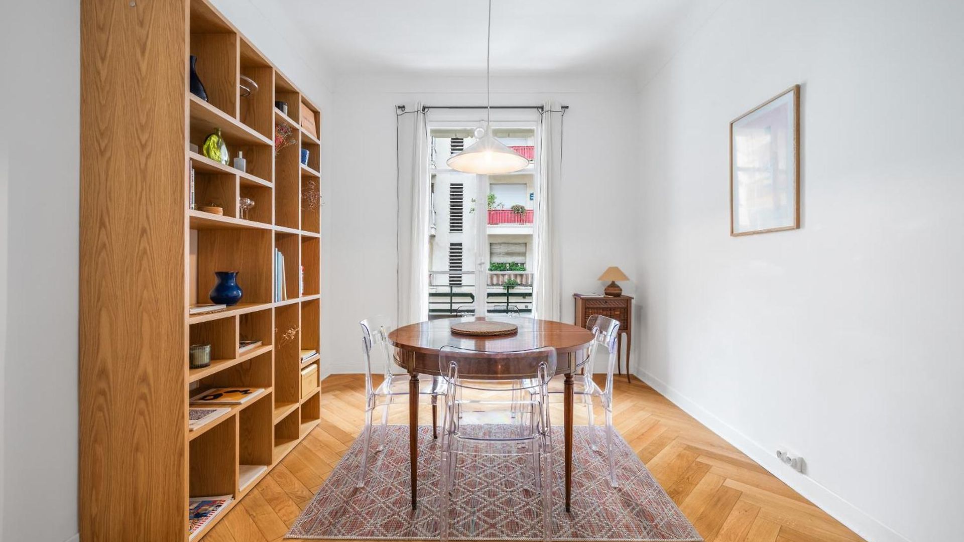 Charming & Comfortable - Near The Port / Parking Apartment *