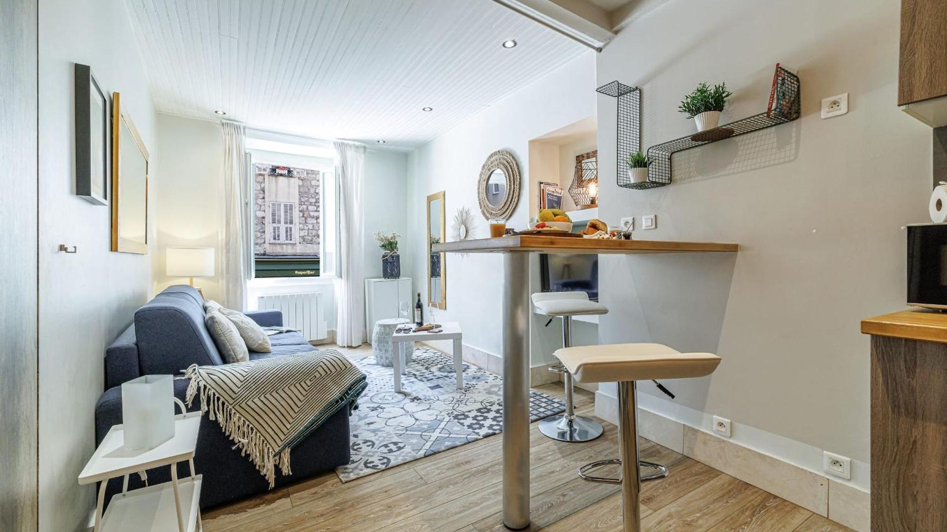 My Casa - Bonaparte 17 - Superb Old Town Apartment *