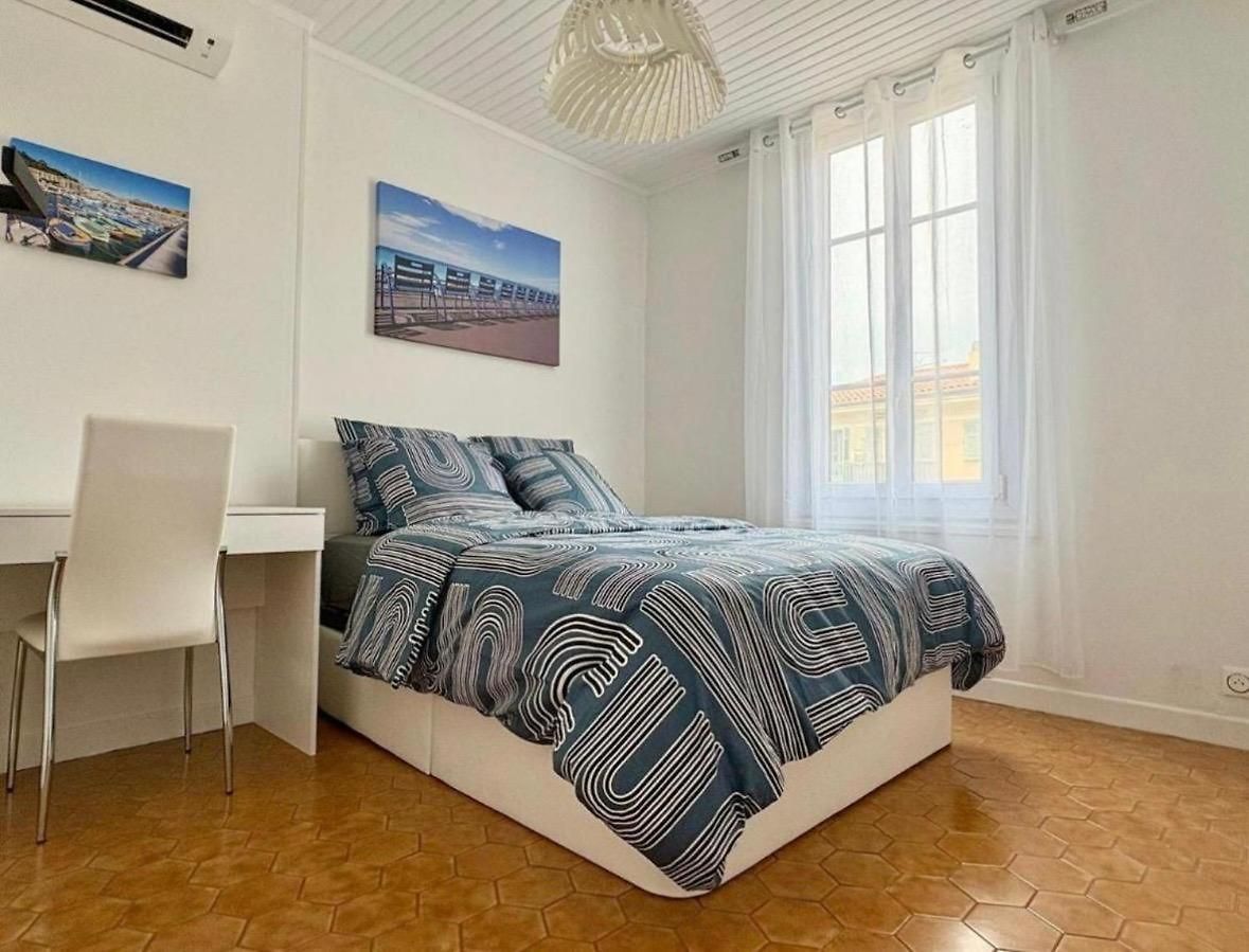 Cozy With Rooftop Terrace 4 People Nice
