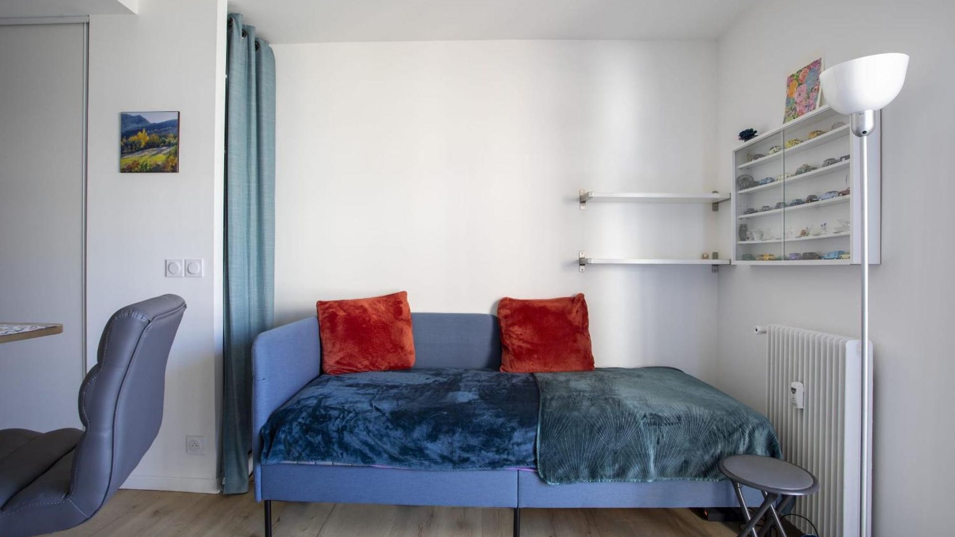 Charming With Balcony In The Heart Of The Liberation District * Nice