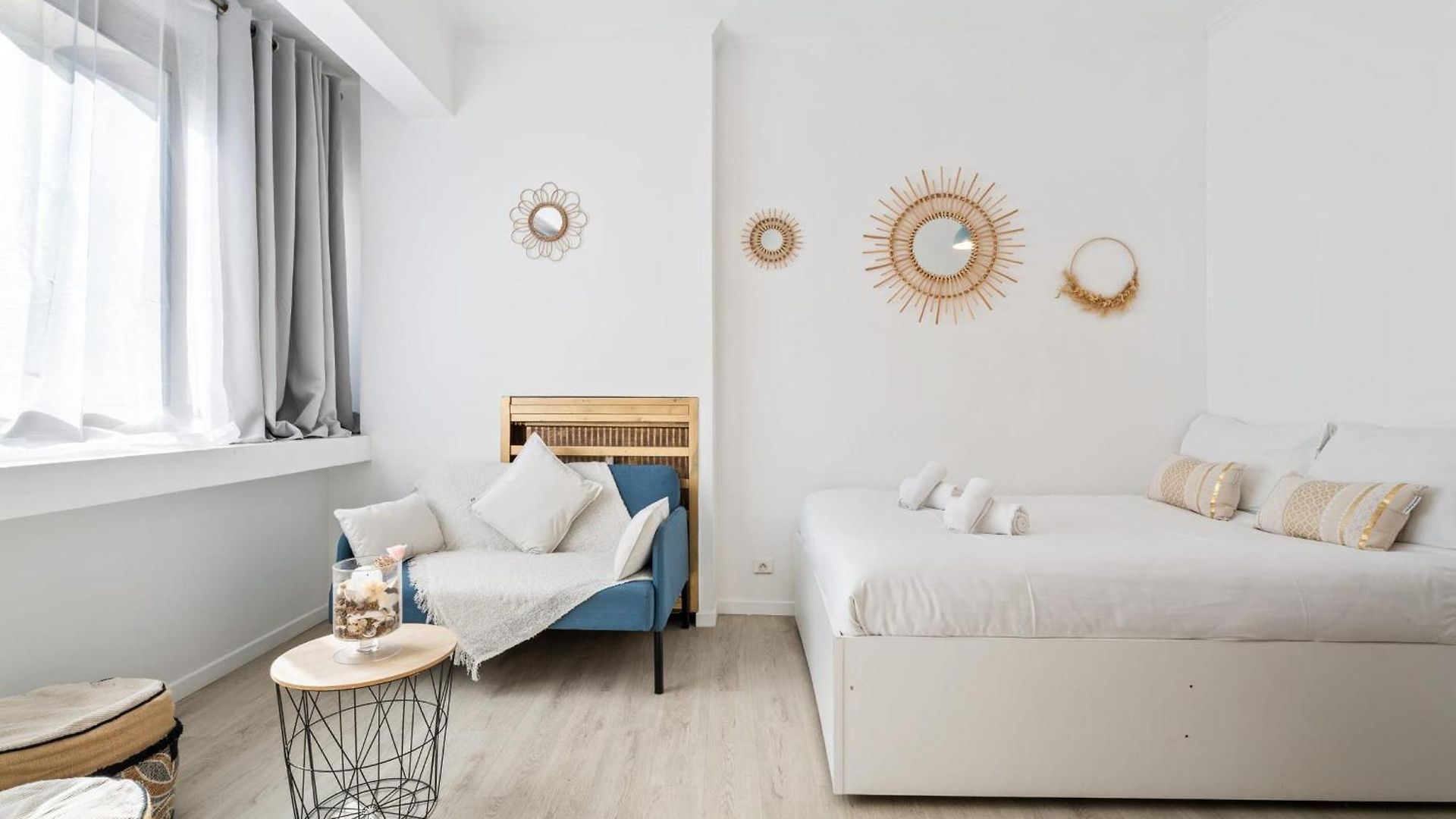 The Jewel Of The Golden Triangle Ocean View - Welkeys Apartment *