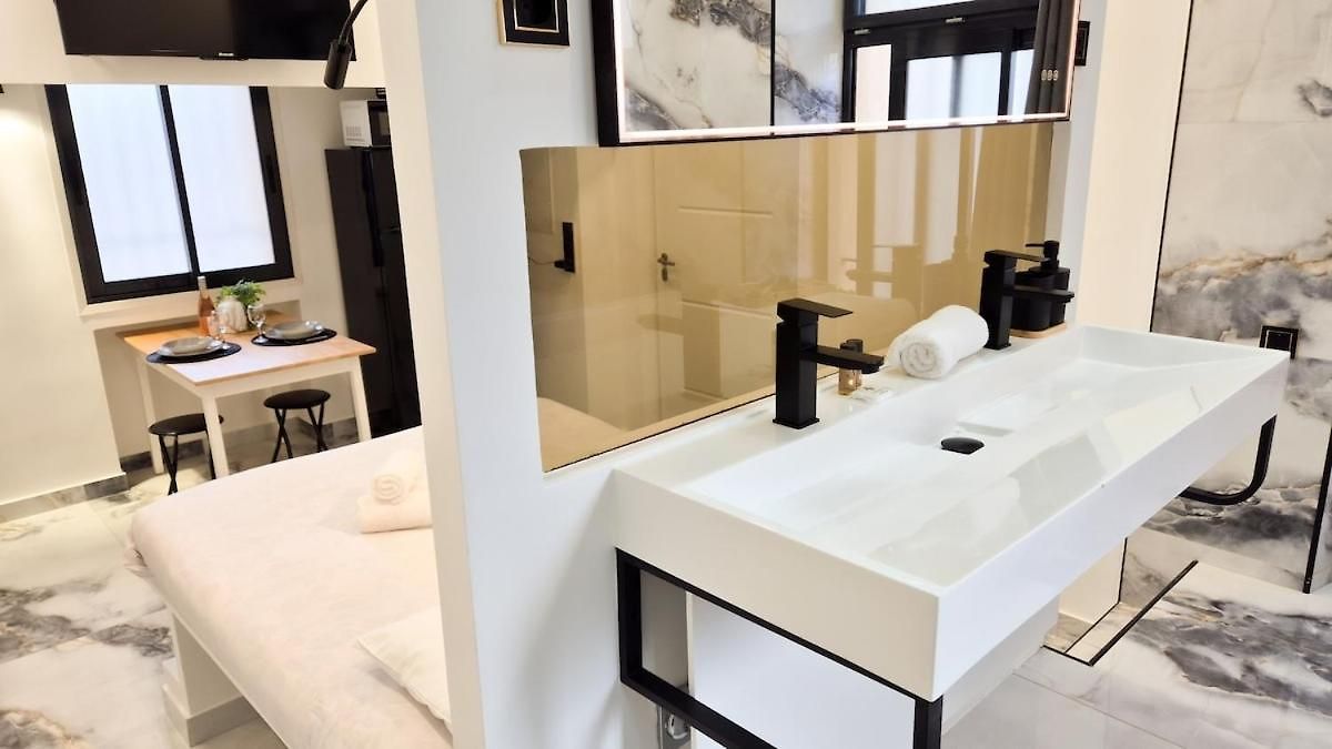 Apartment Lumineux - Climatise -