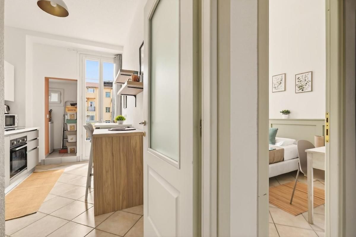 T1 Au Coeur Du Vieux-nice & Pres De La Apartment Nice