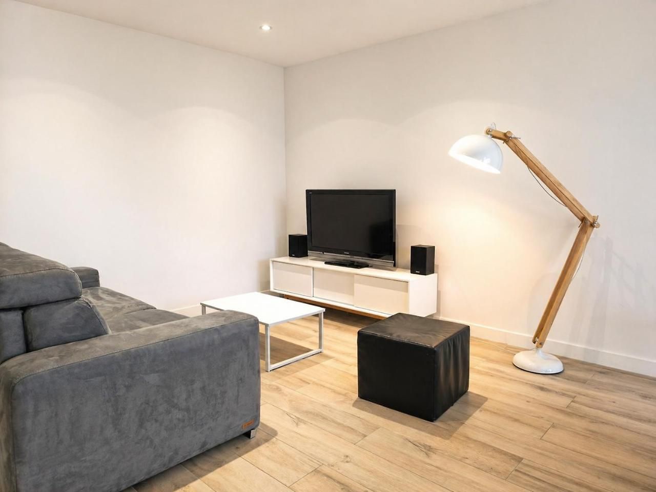 Apartment Charming With Terrace & Secure Parking