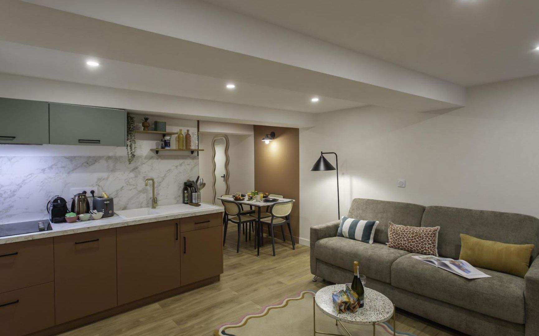 #20 Staywizus - 1 Bdr Heart Of Old Town Ac Wifi 5 Mins To Sea Apartment