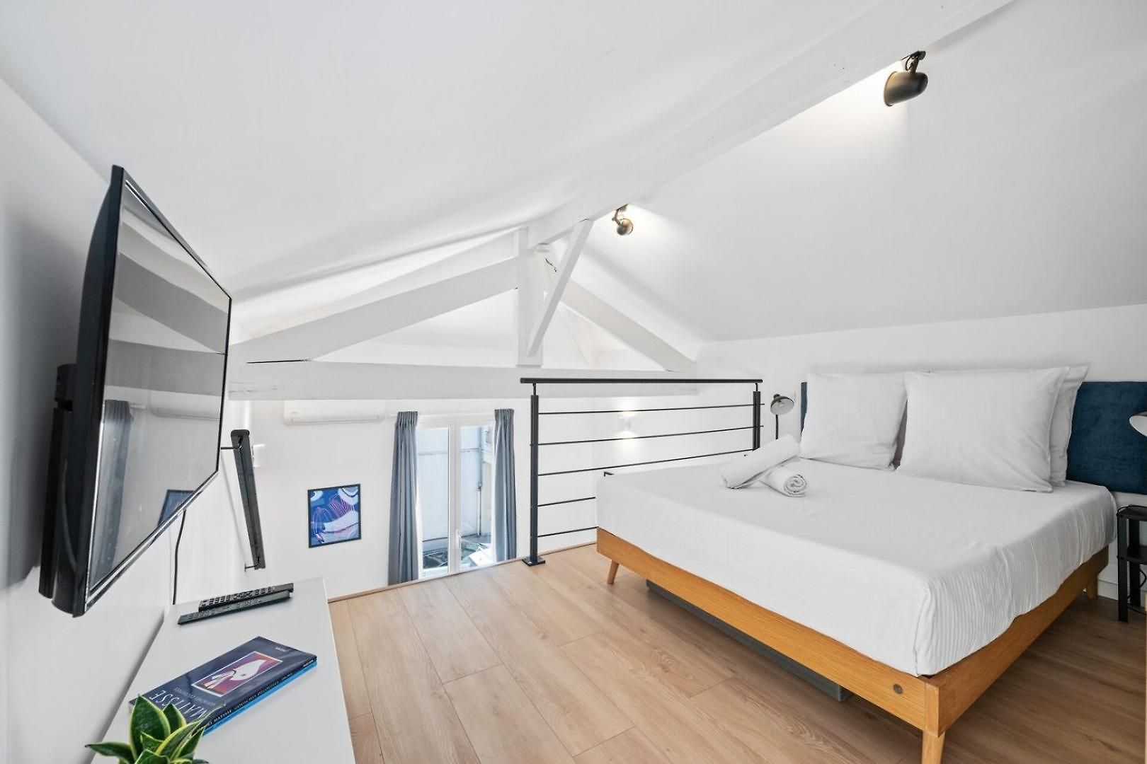 Stunning Duplex With Terrace - Port Of / Ac *