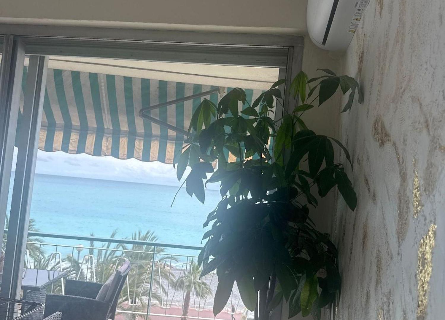 Charming With Ocean Views In Nice, France *