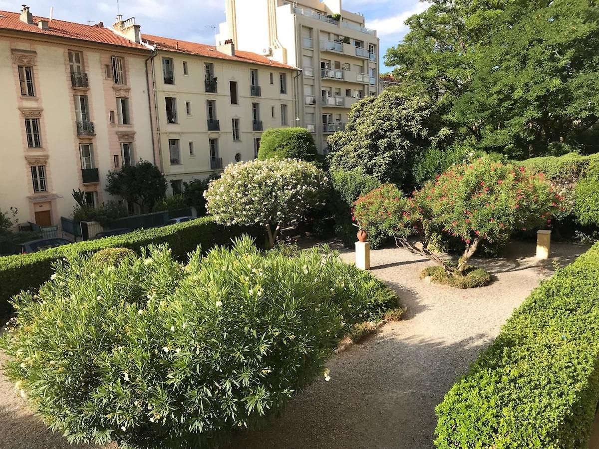 Au Calme Centre Liberation *