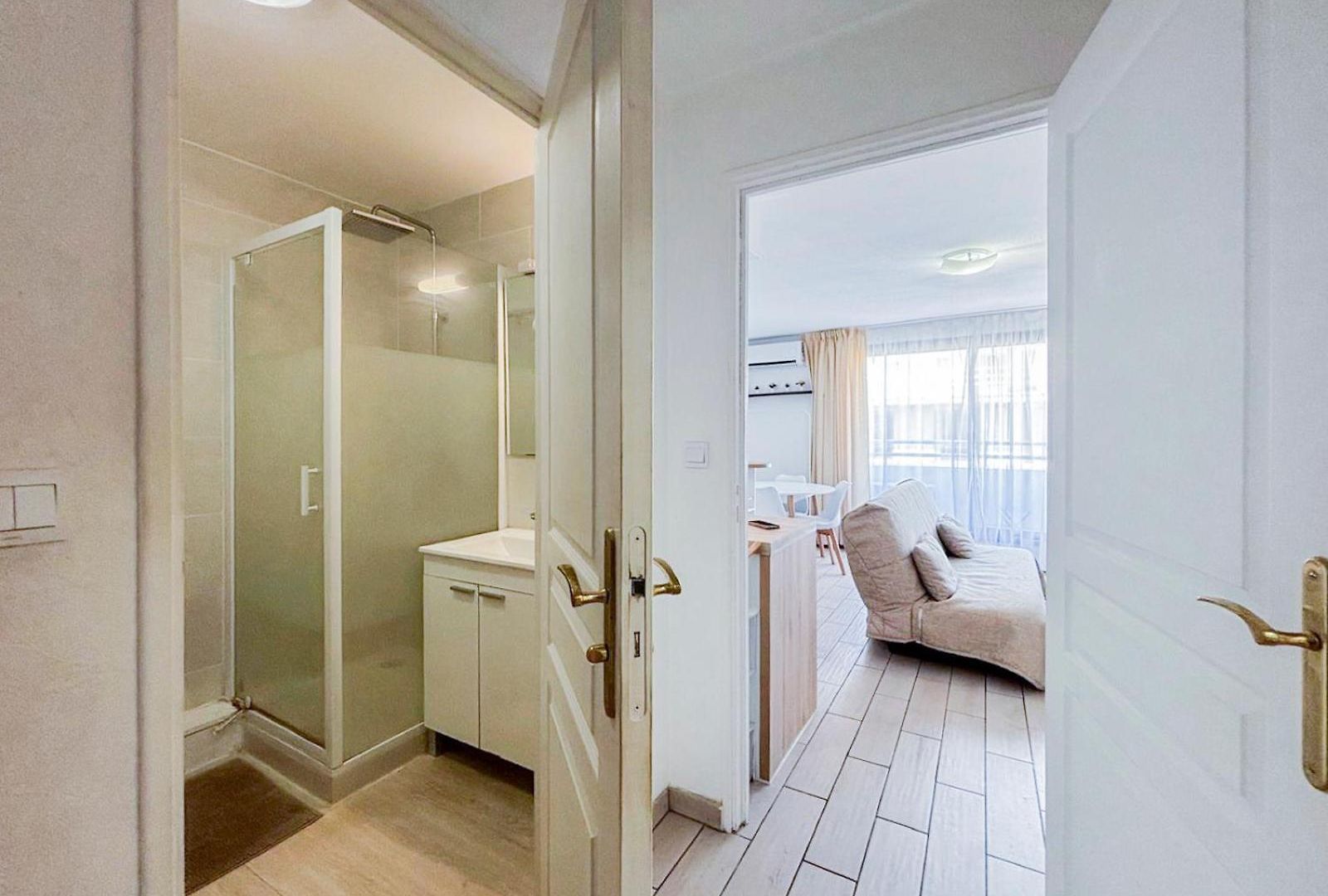 Coeur De - Wifi, Ac, Balcony Apartment