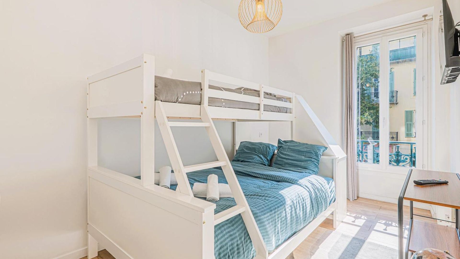 Apartment 5 People, 4 Beds - Heart Of Gambetta - Renovated - Air Conditionning *