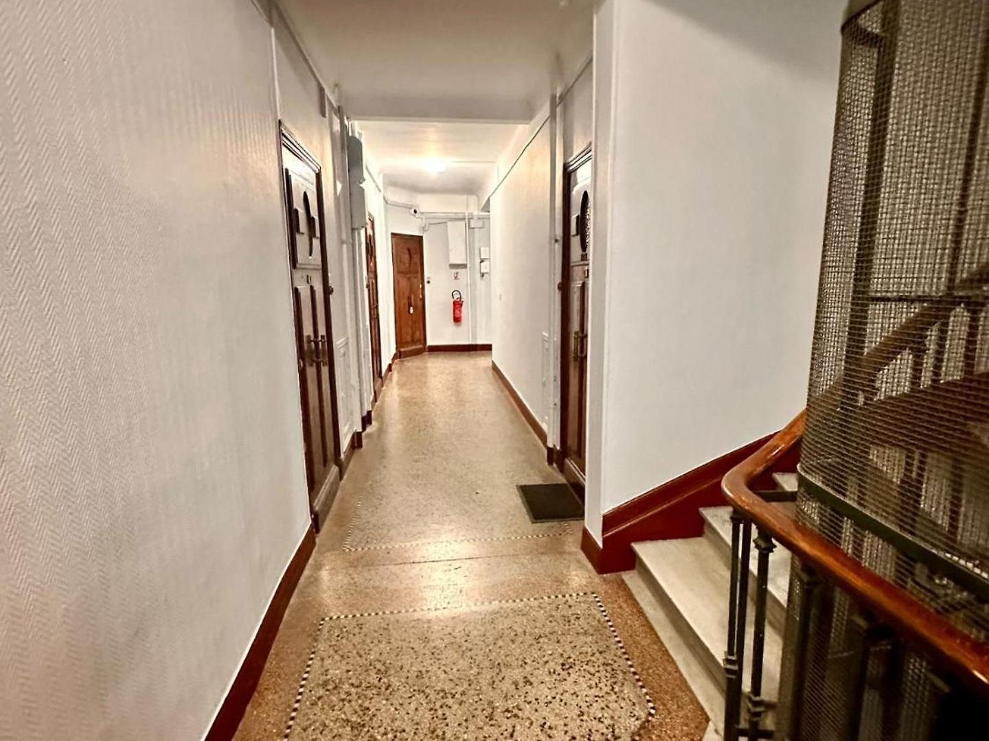 Ophelia Fshh Apartment