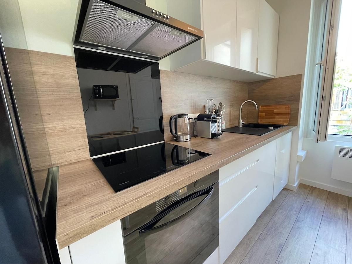 Apartment Liberation, Charming, Quiet 2-room With Balcony Nice