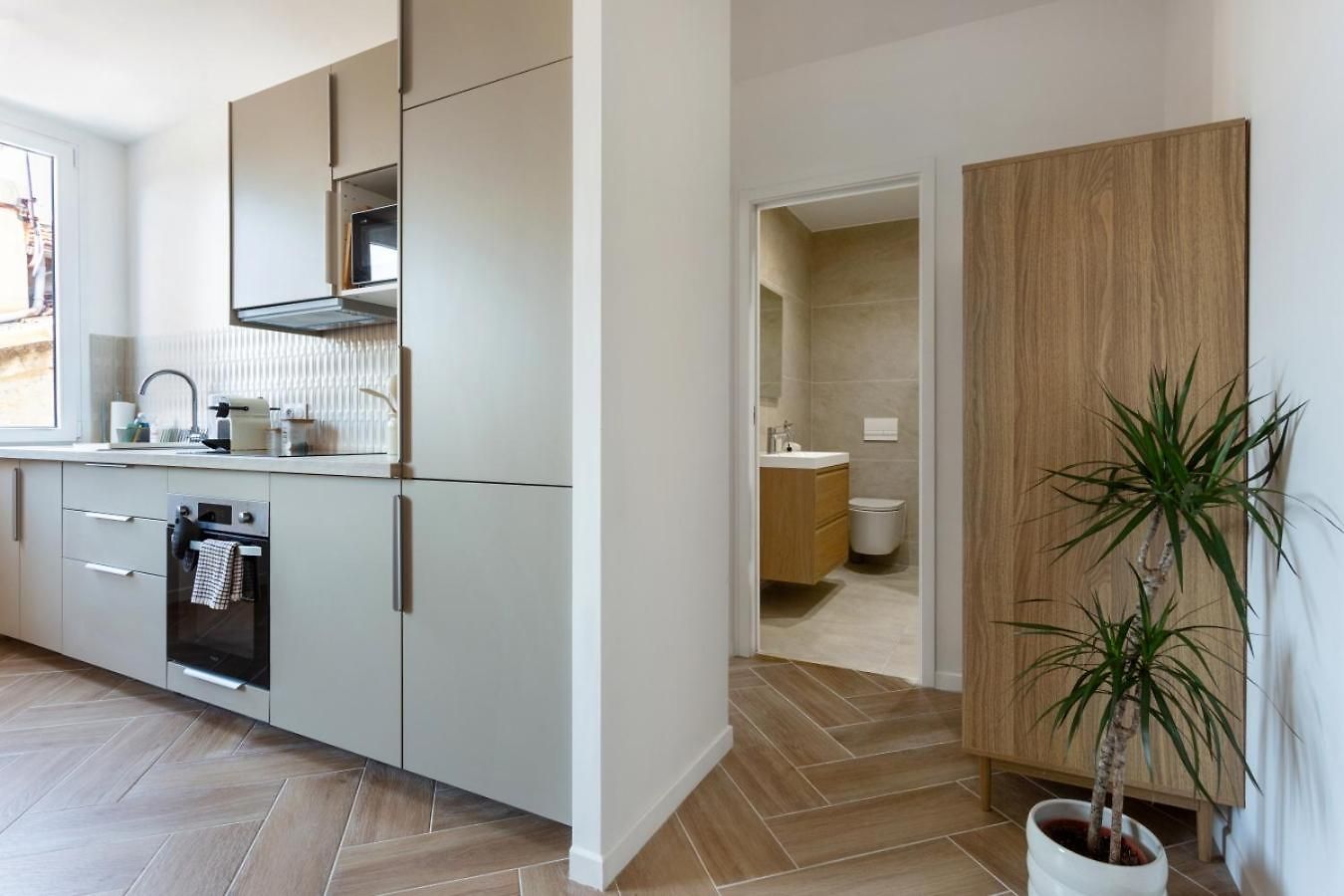 Apartment Hyper Centre De 2p Renove Emplacement Ideal