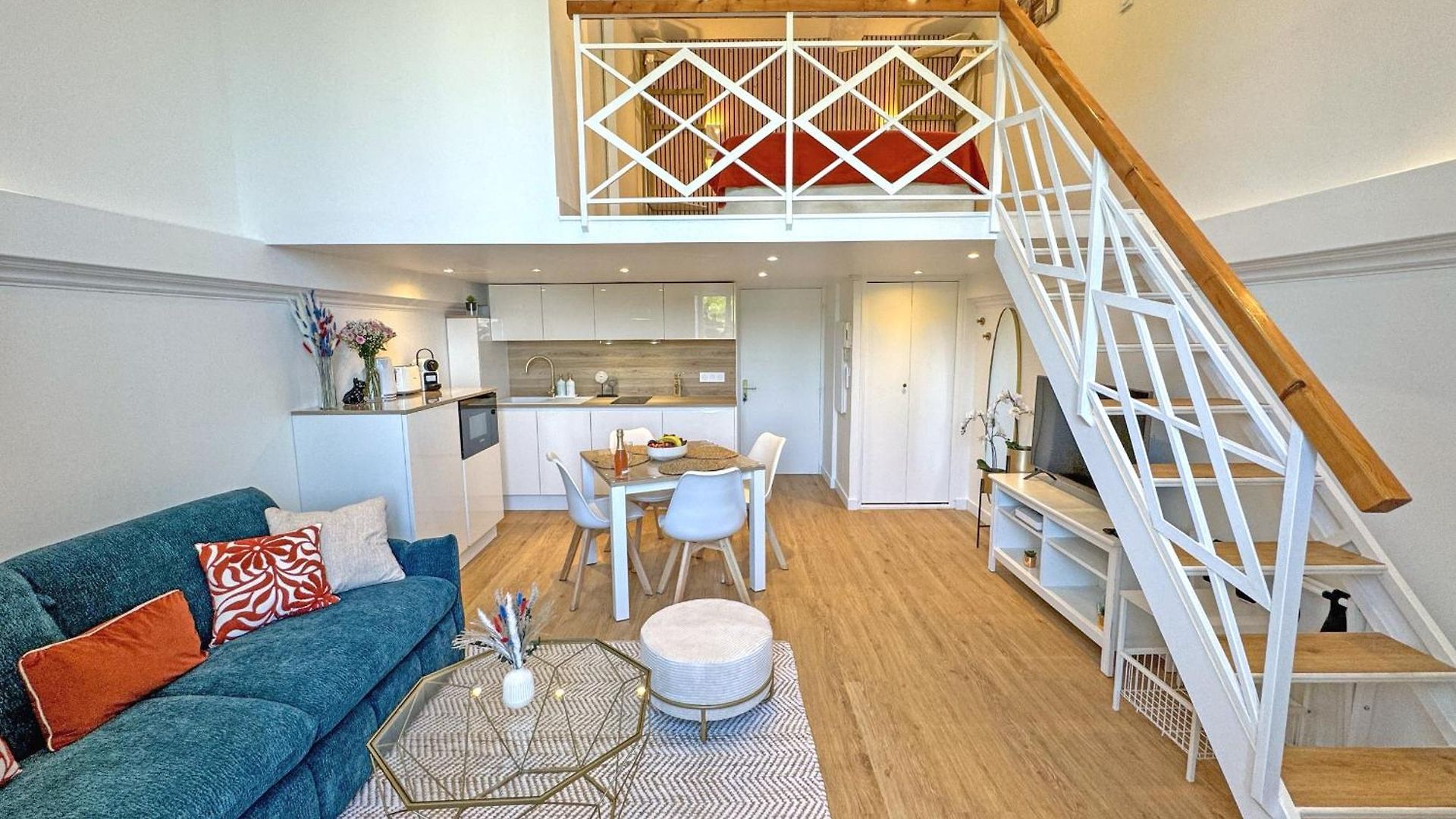 Apartment Elegant Seafront Loft Old Town *
