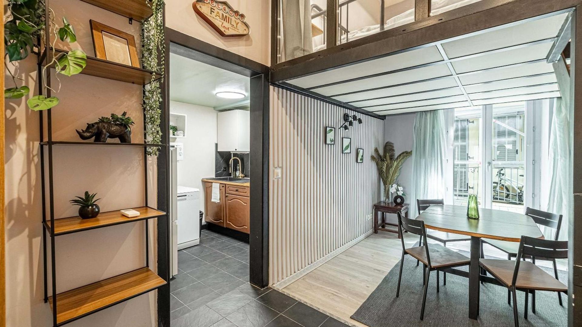 Warm Close To Promenade Des Apartment *