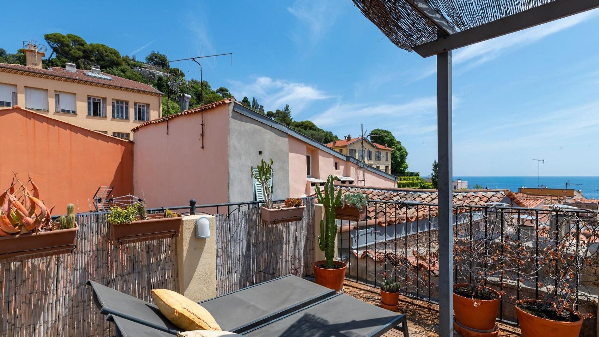 Old Town, Floor, Sun Deck Terrace With Large Sea Views Apartment
