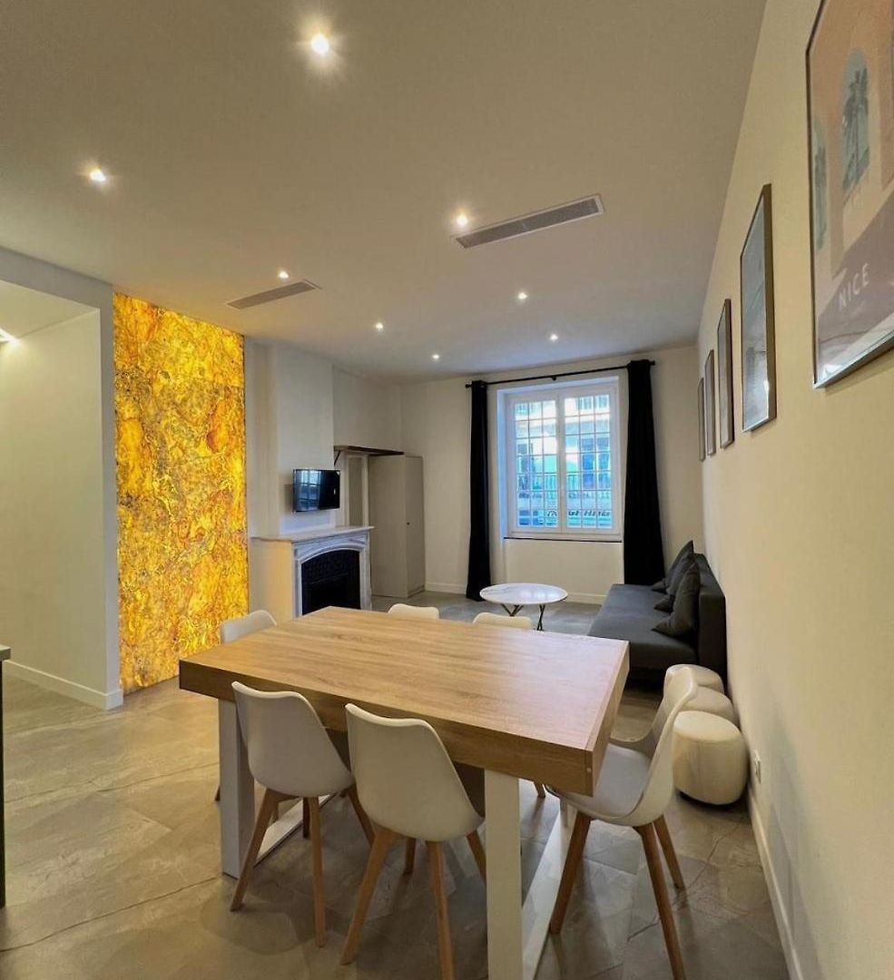 Joli Appartement Avec Jardin, 2 Chambres, Centre Ville De Nice Apartment