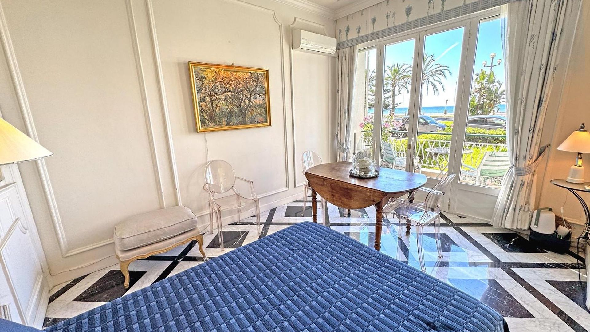 Rare Seafront Garden On Promenade * Nice