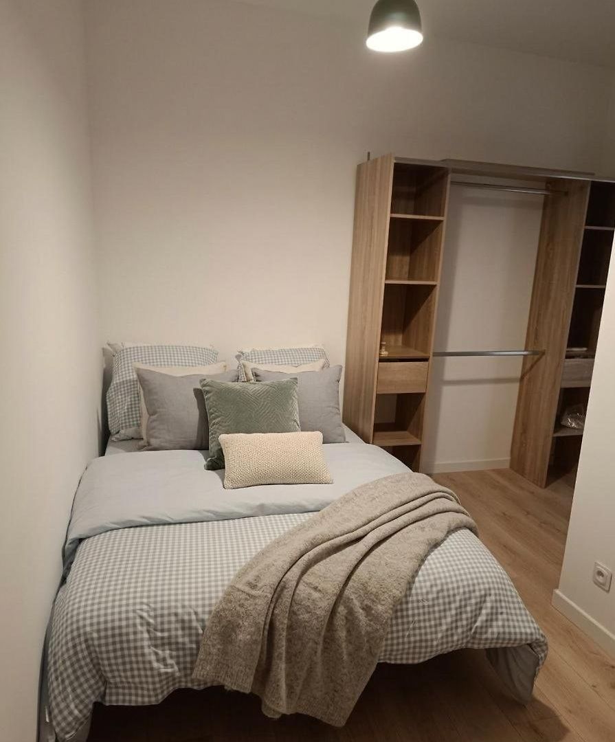 An In The Very Center Of The For 8 Guests Nearby Are A Tram Stop And Train Station Nice