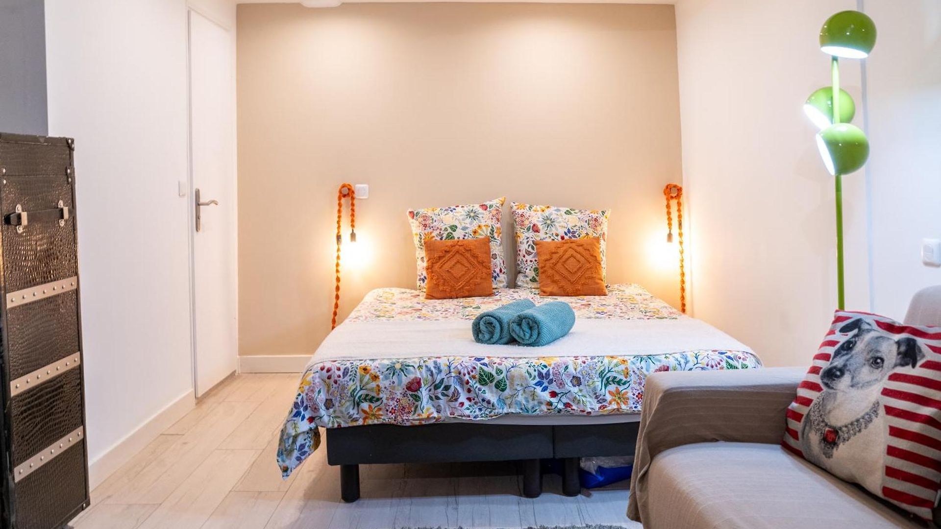 Apartment Old Town Nice, 2 Bedrooms & 2 Bathrooms,quiet, Ac For 4 People *