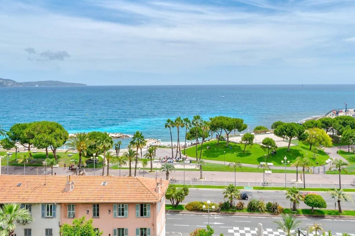 Apartment Exceptional 2 Bedroom With Ac Wifi, Sea Vies And Parking In
