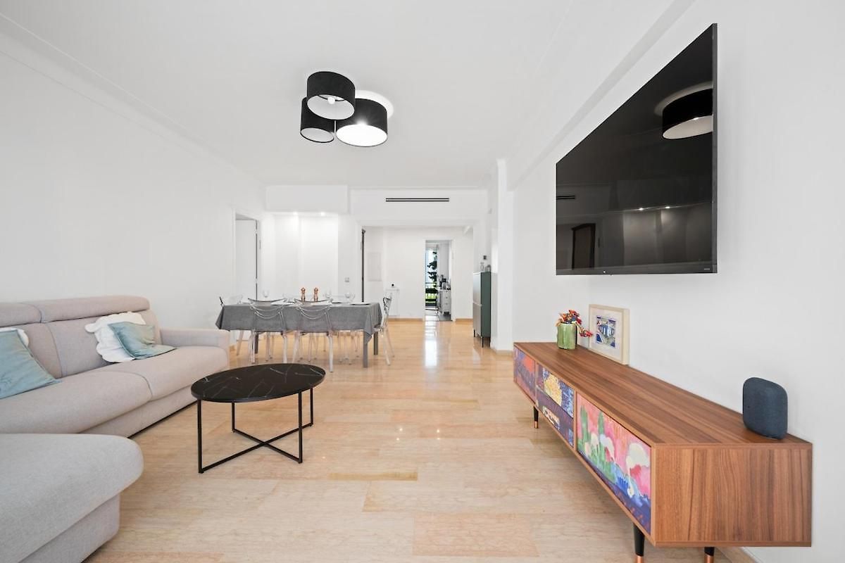 110 M2 Family, 3 Bedrooms Ac And Terrace 8 Min Away Apartment Nice