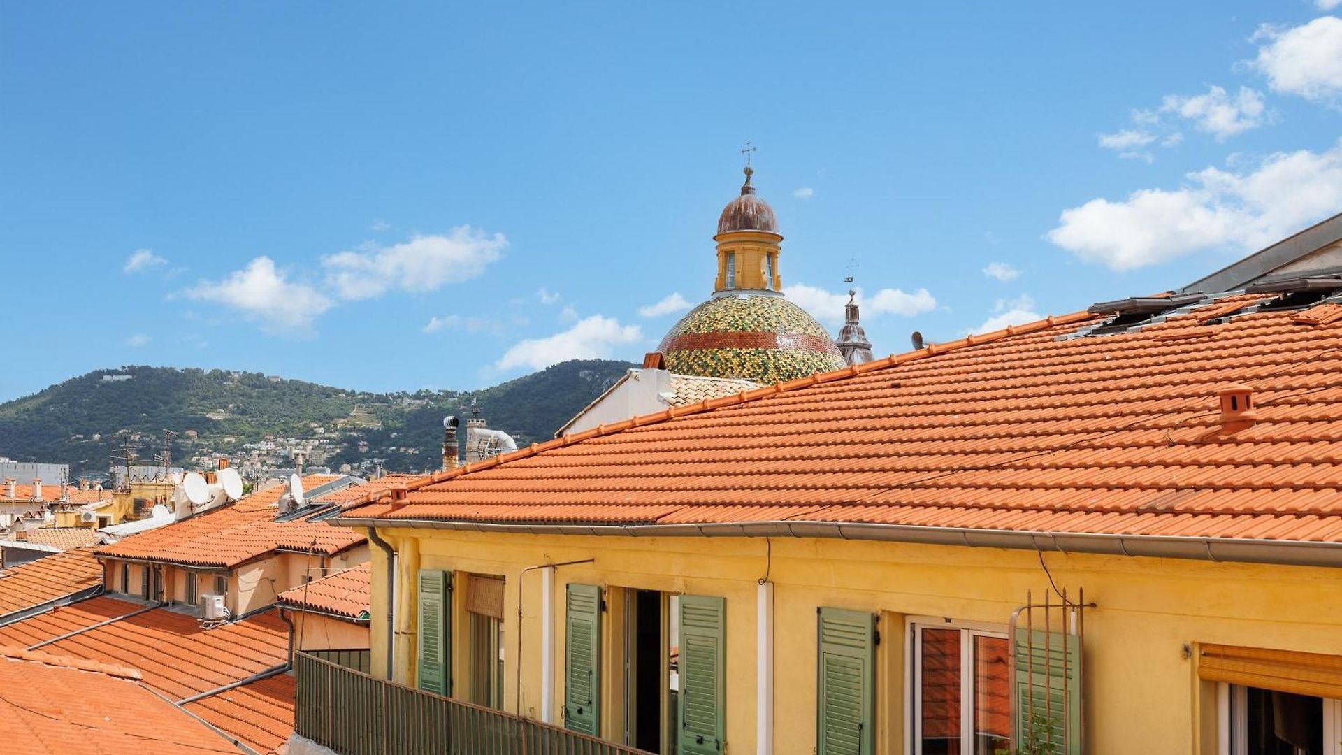 Renting - St Vincent - Floor Luxury Old Town Air-conditioned Apartment Nice