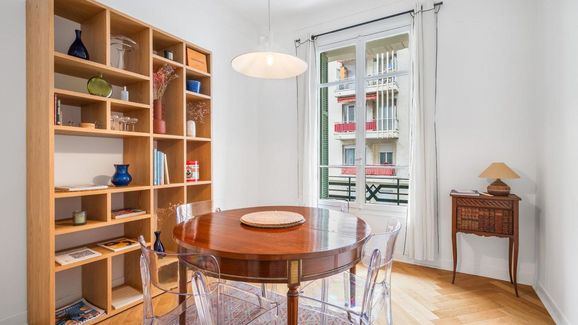 Charming & Comfortable - Near The Port / Parking * Nice