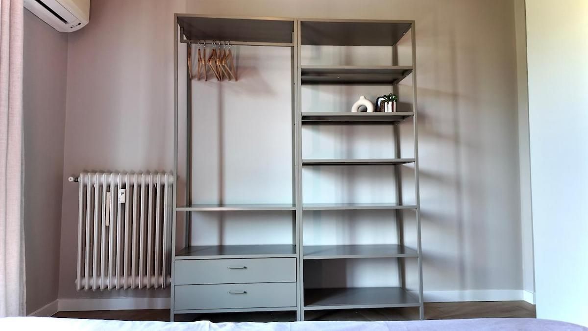 Completely Renovated 2 Minutes From The