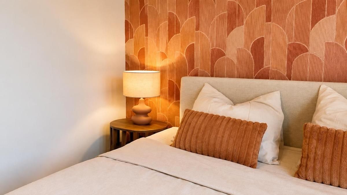 Completely Renovated 2 Minutes From The Apartment