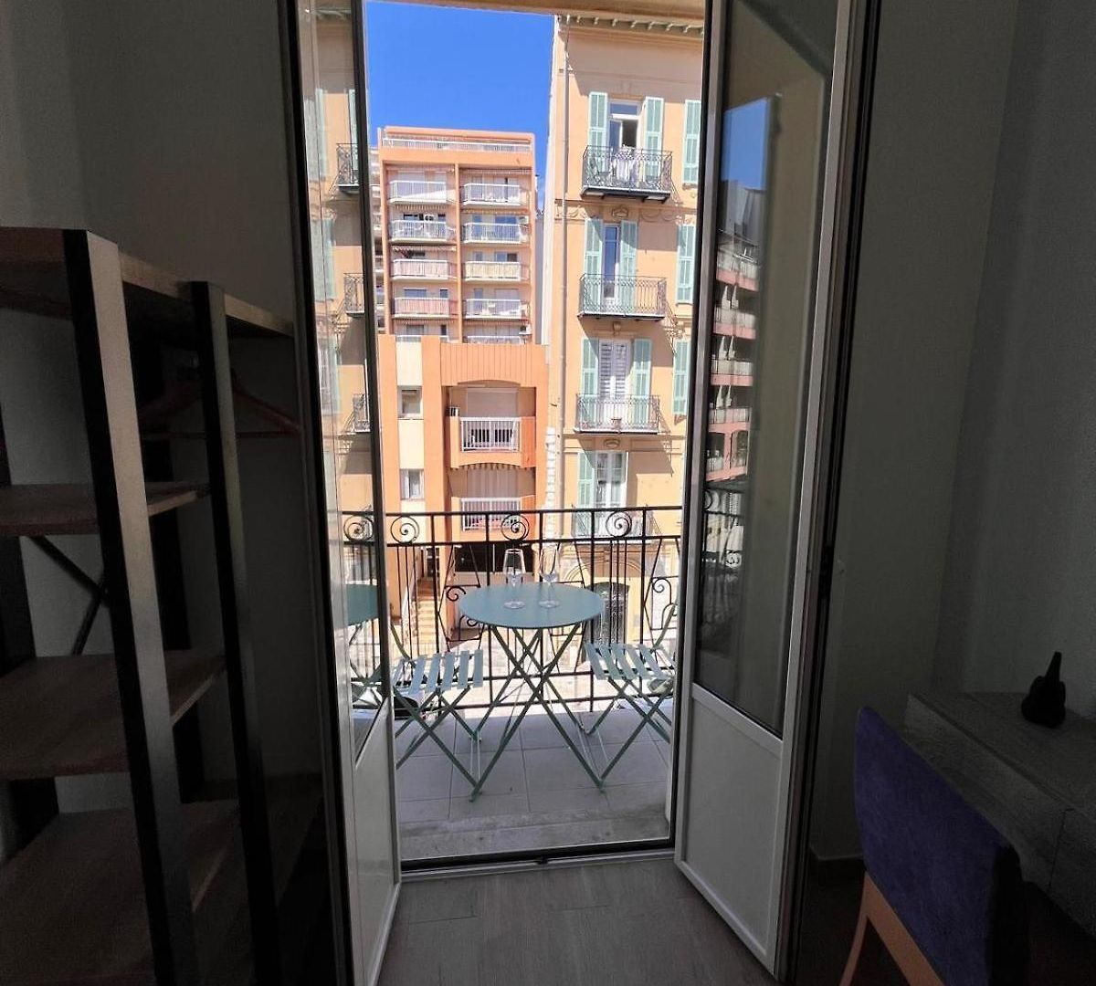 Terrasse 4 A 6 Personnes De Gamme Port, Riquier *