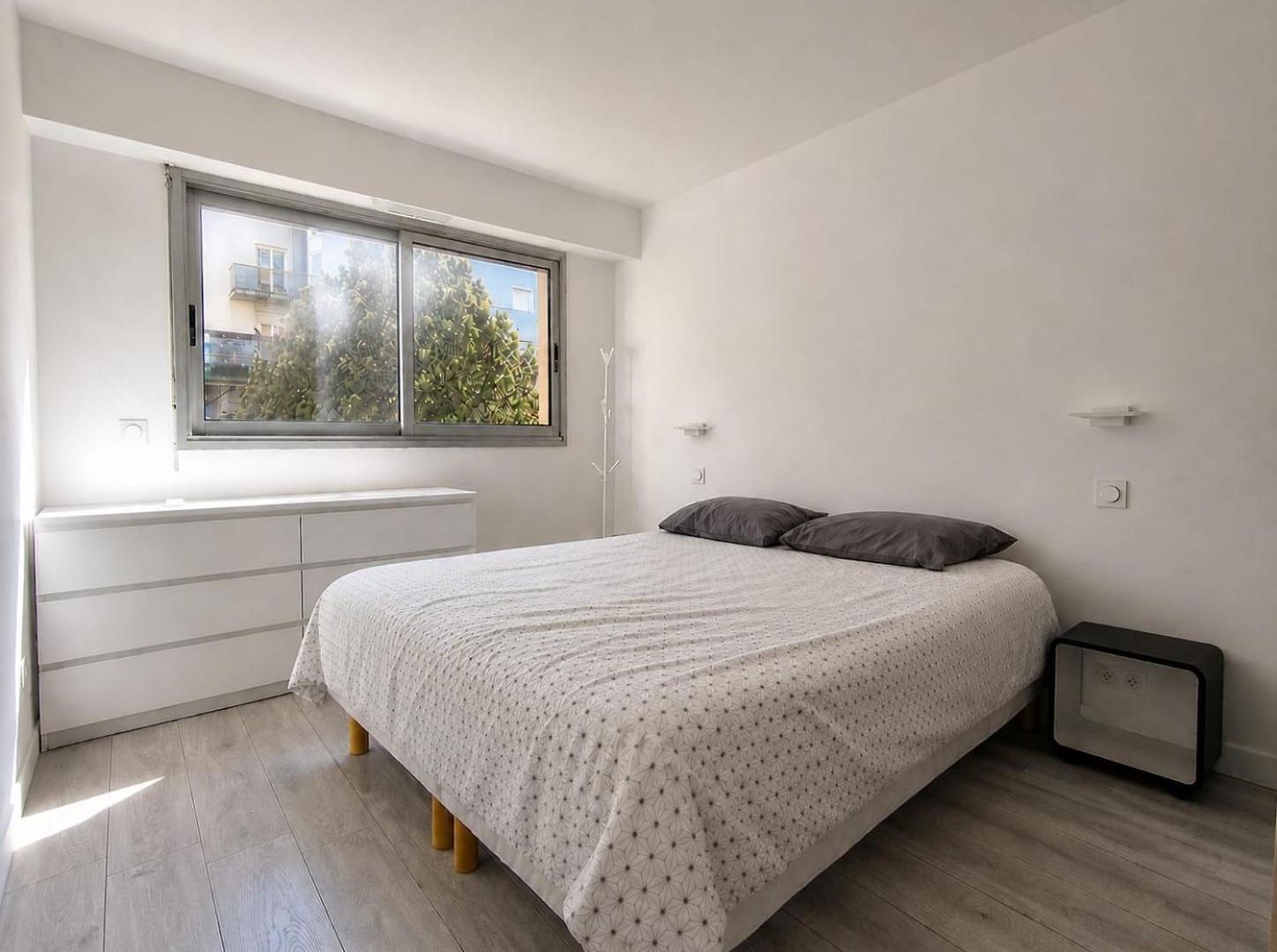 Charming With Terrace & Secure Parking
