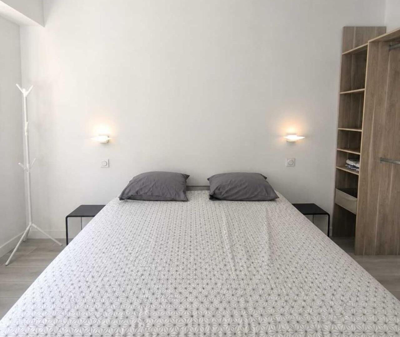 Apartment Charming With Terrace & Secure Parking *