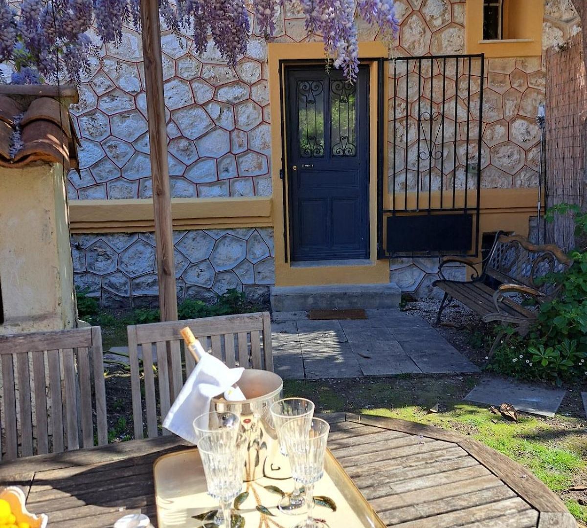 Quiet Garden Liberation Parking Apartment *