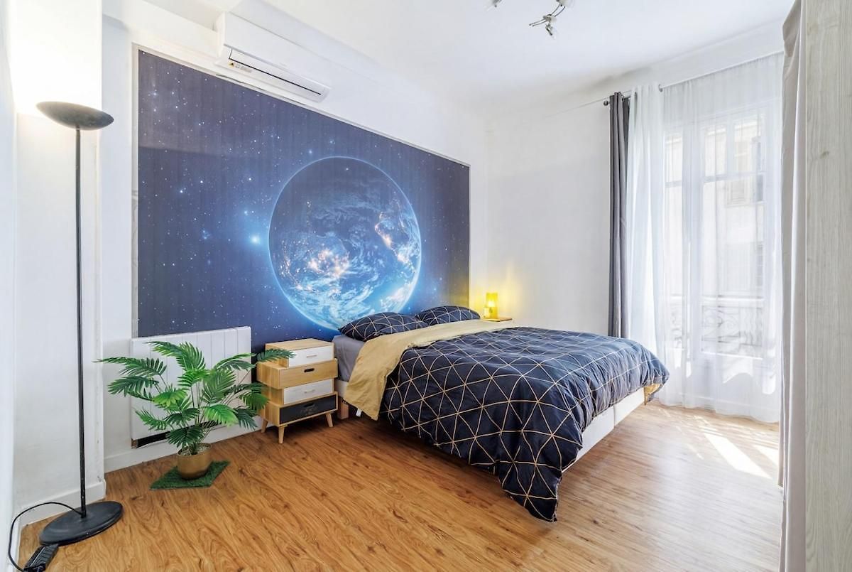 - Charming 2 In A Quiet Area Apartment Nice