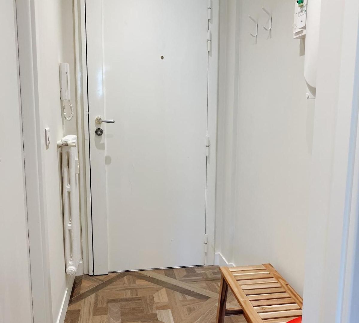 Charming Apartment, Air-conditioned And Centrally Located * Nice