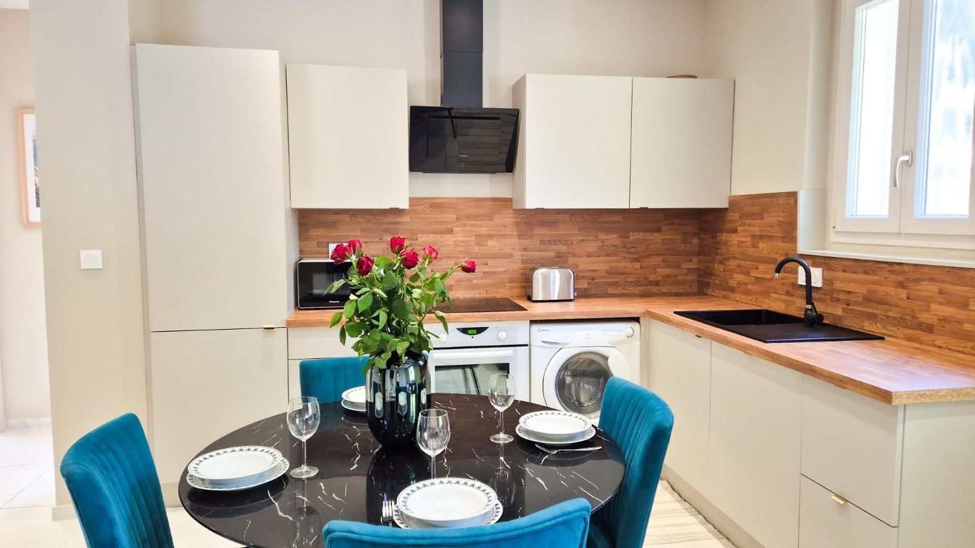 Apartment T4 Moderne Climatise - Parking Prive- Terrasse - - Nice