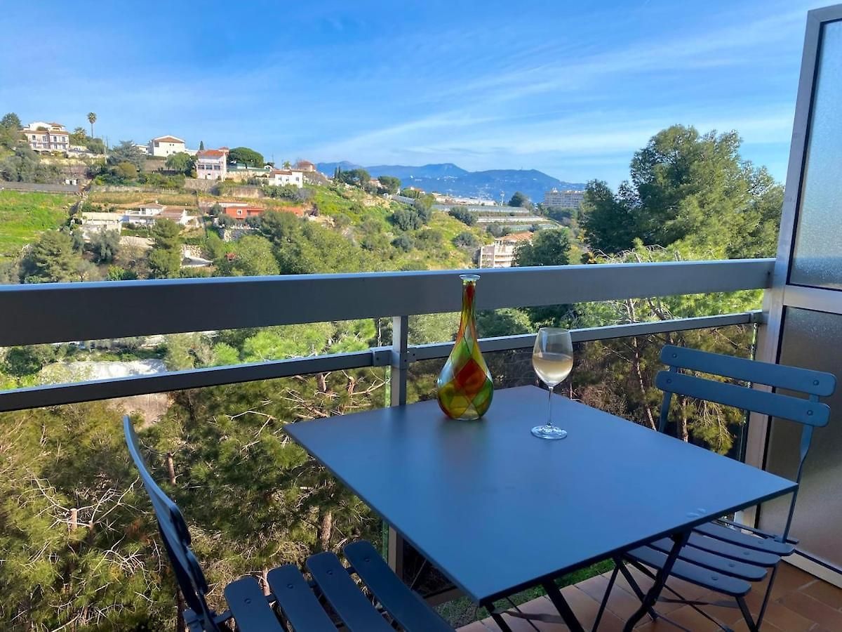 Cosy Proche De La Securisee Avec Piscine