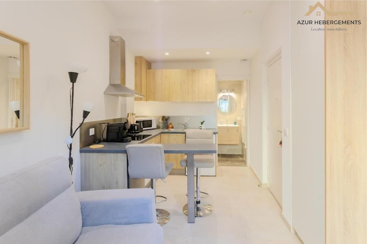 A 2 Min De La Promenade Des Apartment Nice