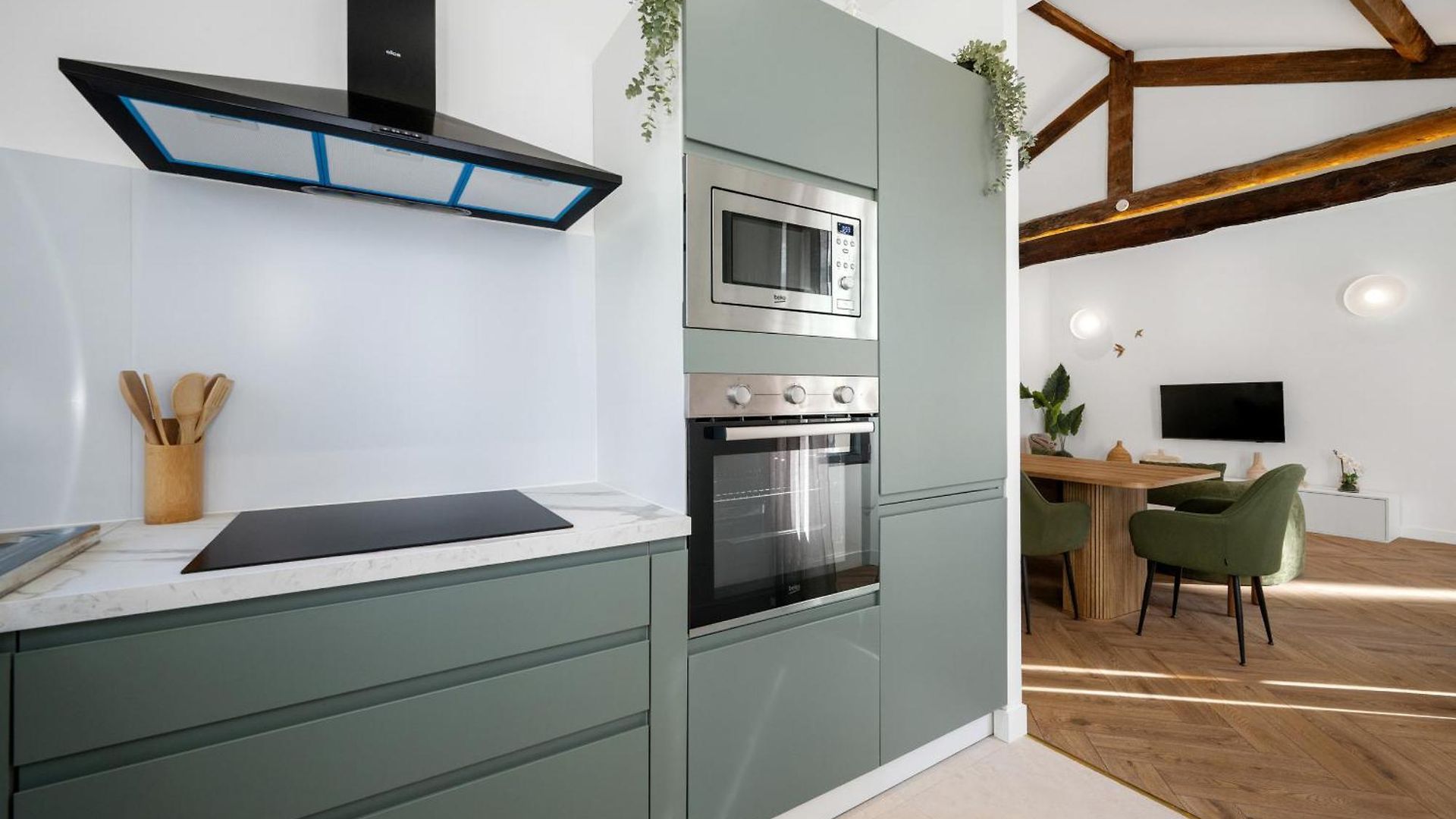L17 Staywizus - Bosco 3bdr 2 Bath Terrace - Parking & Ac Apartment Nice