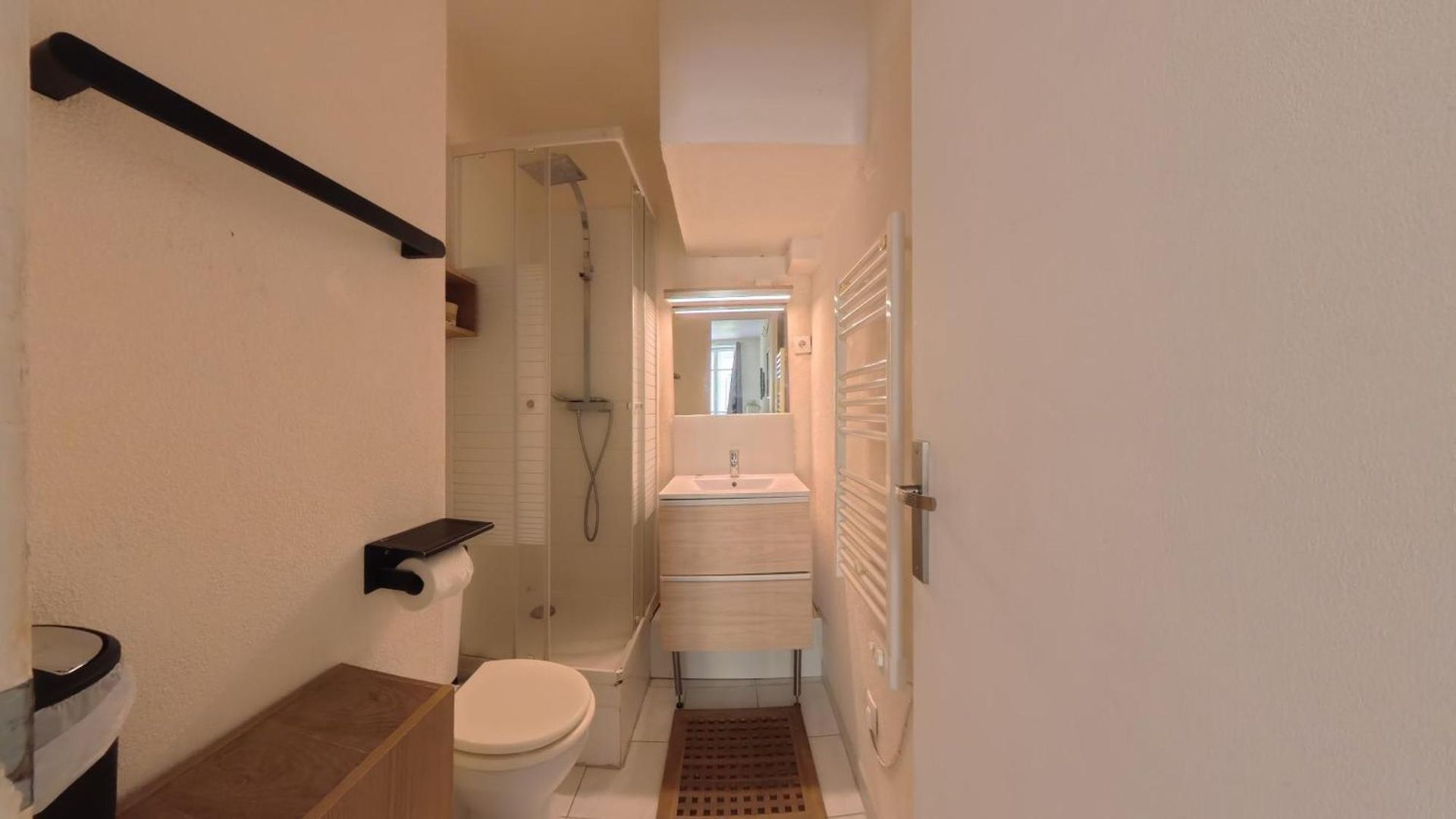 Charming In Heart Of Bright Wifi Apartment *