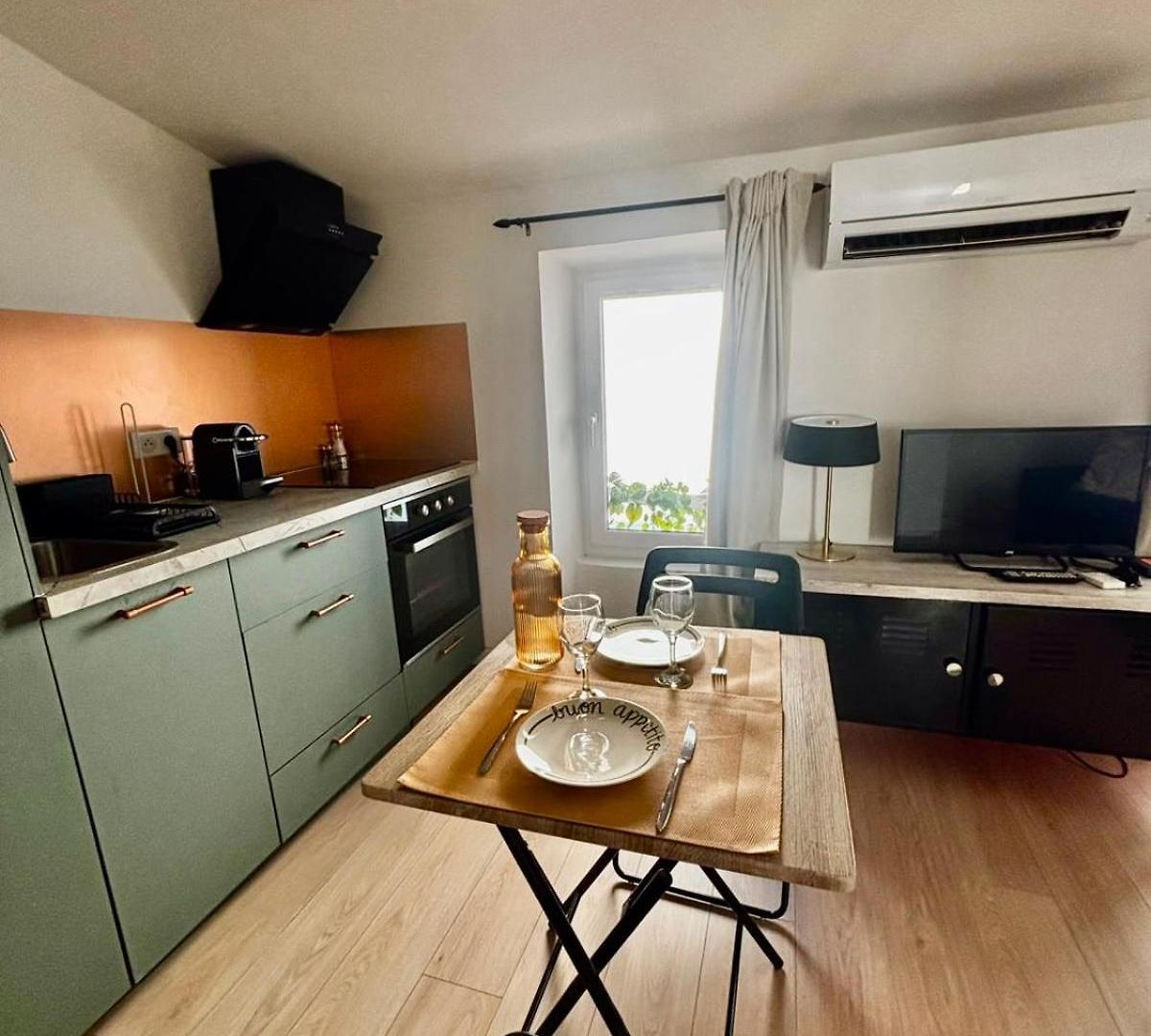 - Beautiful 5 Min From La Promenade Des - Apartment