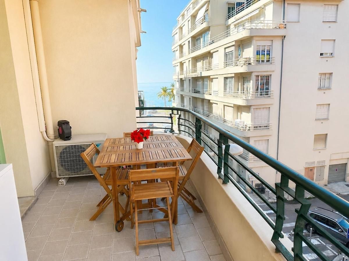 Apartment Avec Terrasse A 2 Min De La Nice